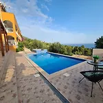 With A Swimming Pool Mokalo, Peljesac - 639 Lejlighed
