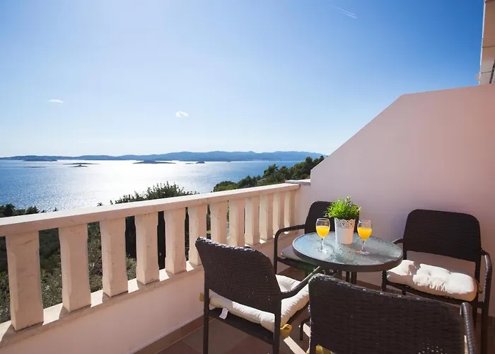 With A Swimming Pool Mokalo, Peljesac - 639 Апартаменты Оребич