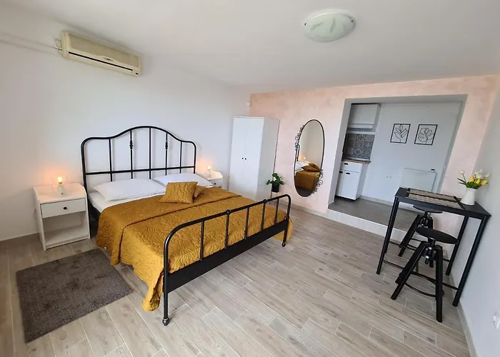 With A Swimming Pool Mokalo, Peljesac - 639 Apartament