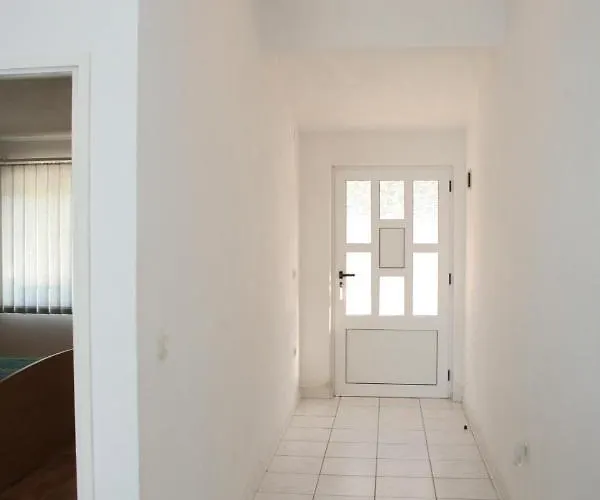 Apartament With A Swimming Pool Mokalo, Peljesac - 639 Orebić