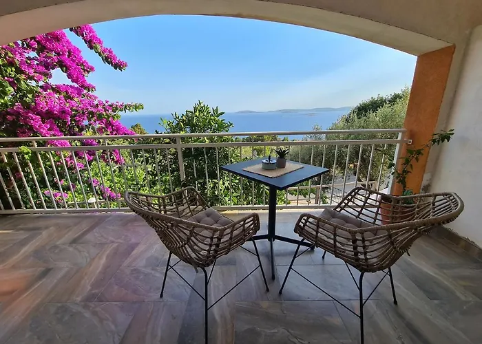 With A Swimming Pool Mokalo, Peljesac - 639 Апартаменты Оребич