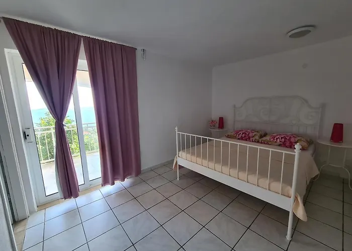 With A Swimming Pool Mokalo, Peljesac - 639